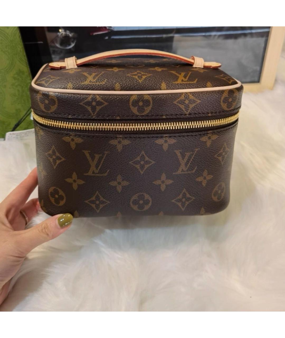 LOUIS VUITTON Коричневая косметичка, фото 3