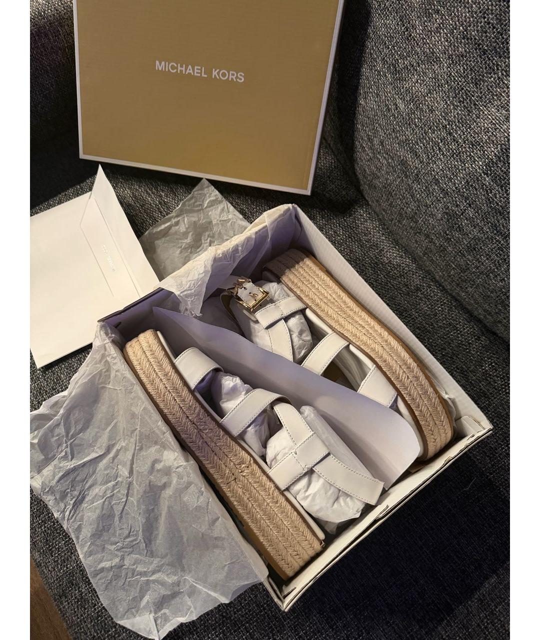 MICHAEL KORS Белые кожаные сандалии, фото 5