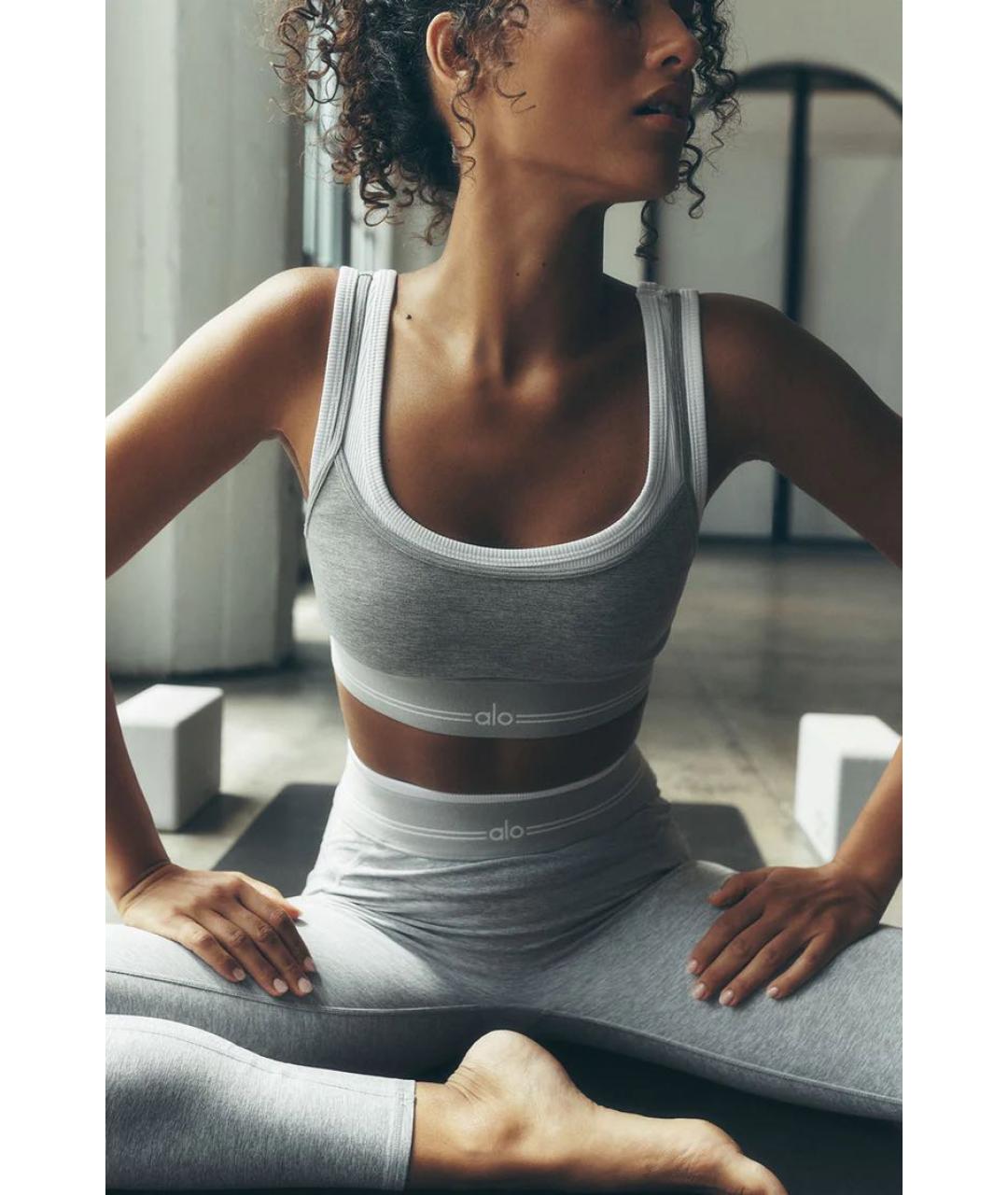 ALO YOGA Серая майка, фото 2