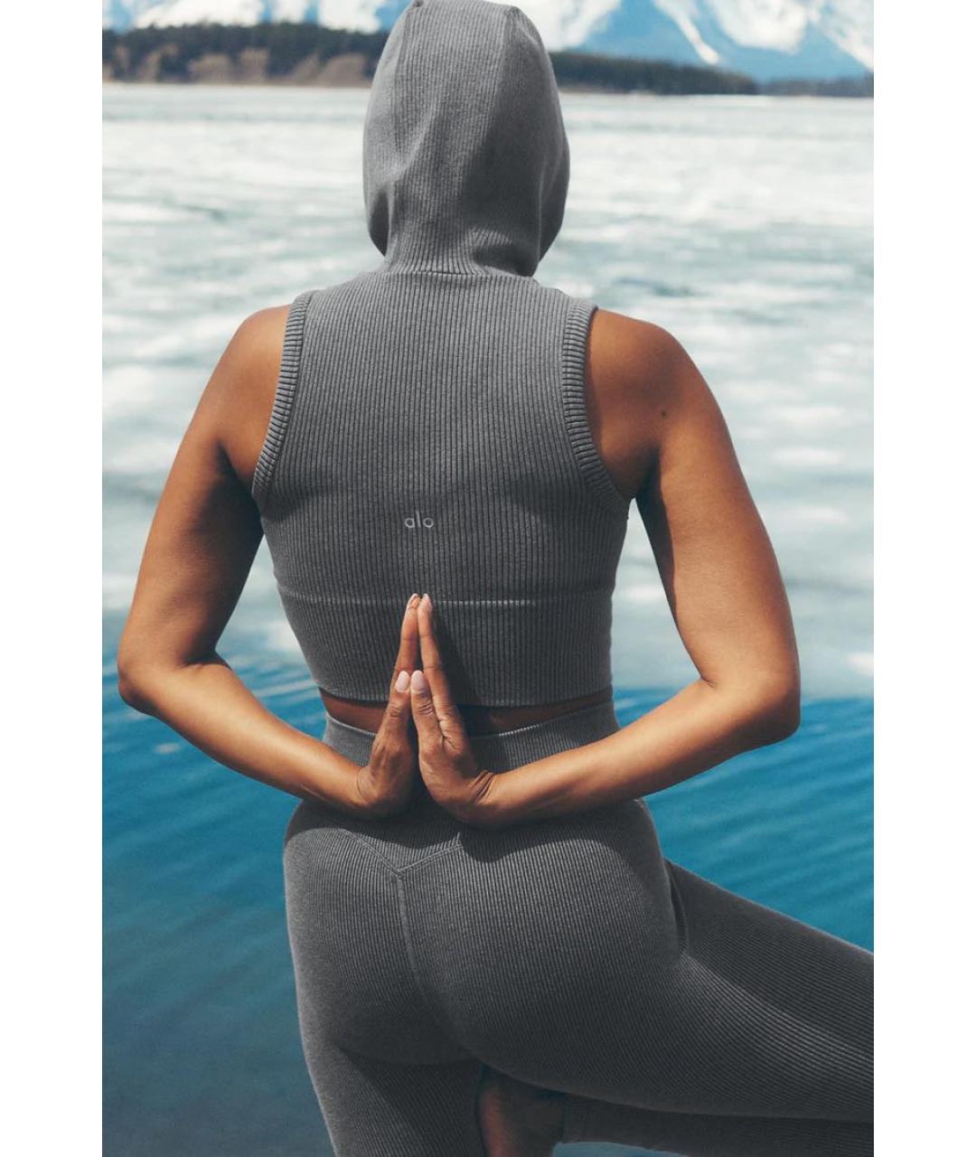 ALO YOGA Серая майка, фото 2