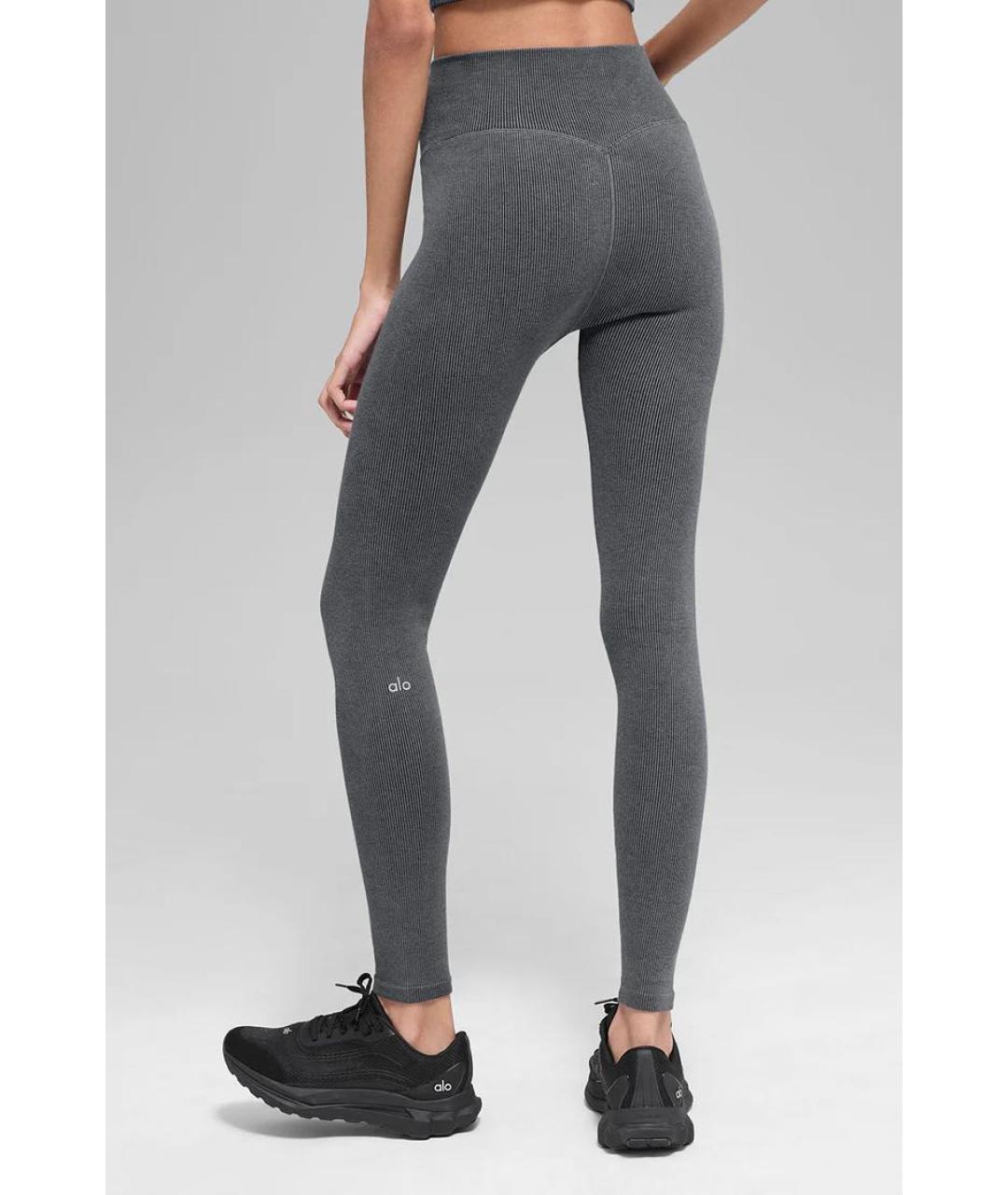 ALO YOGA Серые леггинсы и велосипедки, фото 3