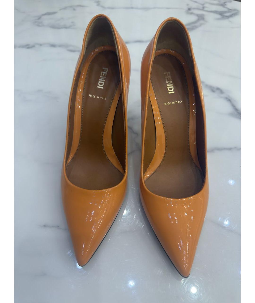 FENDI Оранжевое туфли из лакированной кожи, фото 2