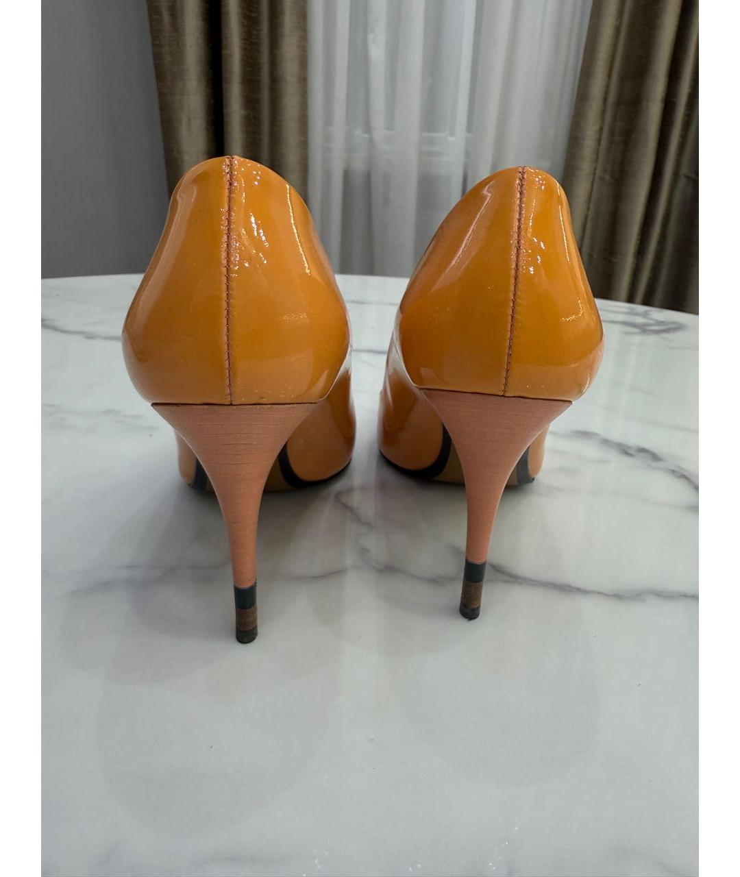 FENDI Оранжевое туфли из лакированной кожи, фото 4