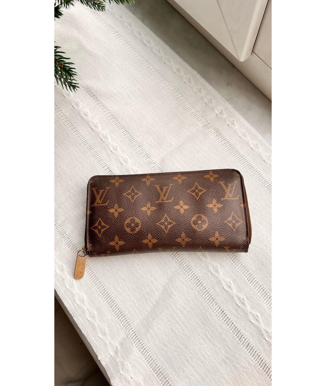 LOUIS VUITTON Коричневый кошелек, фото 3