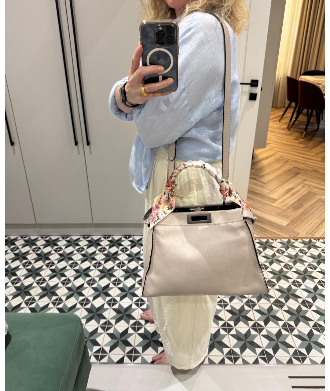 FENDI Серая кожаная сумка с короткими ручками, фото 8