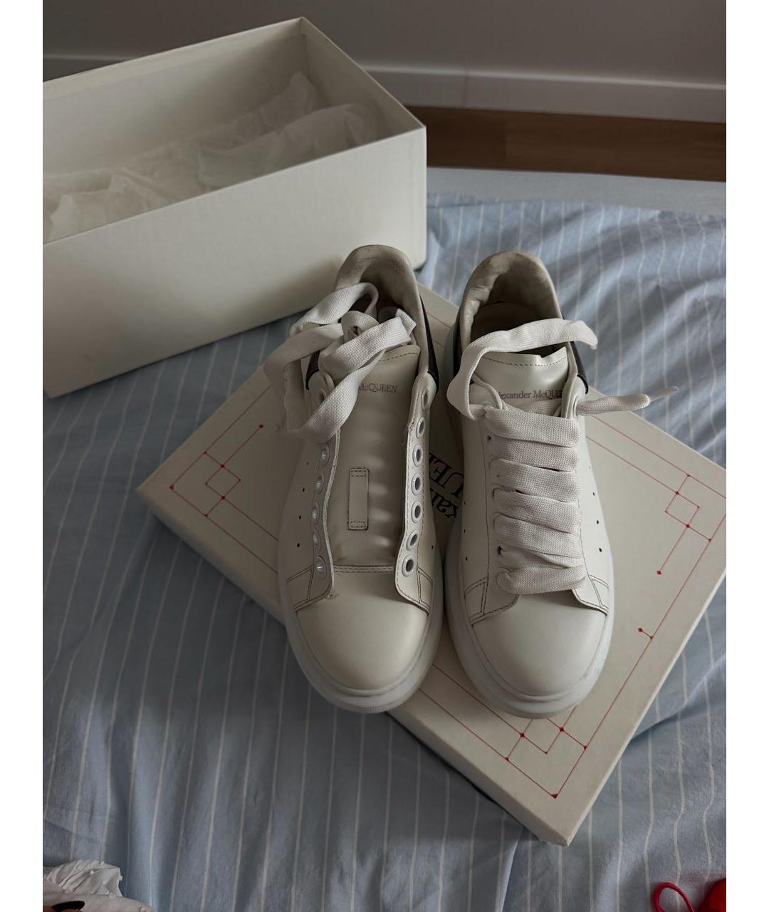 ALEXANDER MCQUEEN Белые кожаные кеды, фото 3