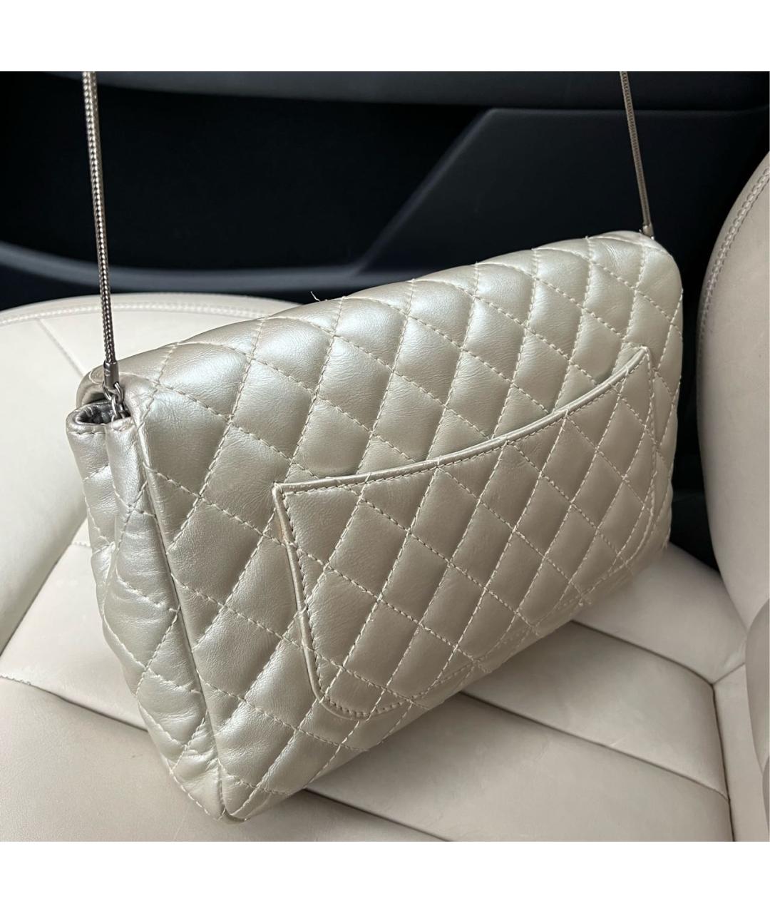 CHANEL Серебряная кожаная сумка через плечо, фото 3