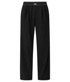 ALO YOGA Спортивные брюки и шорты