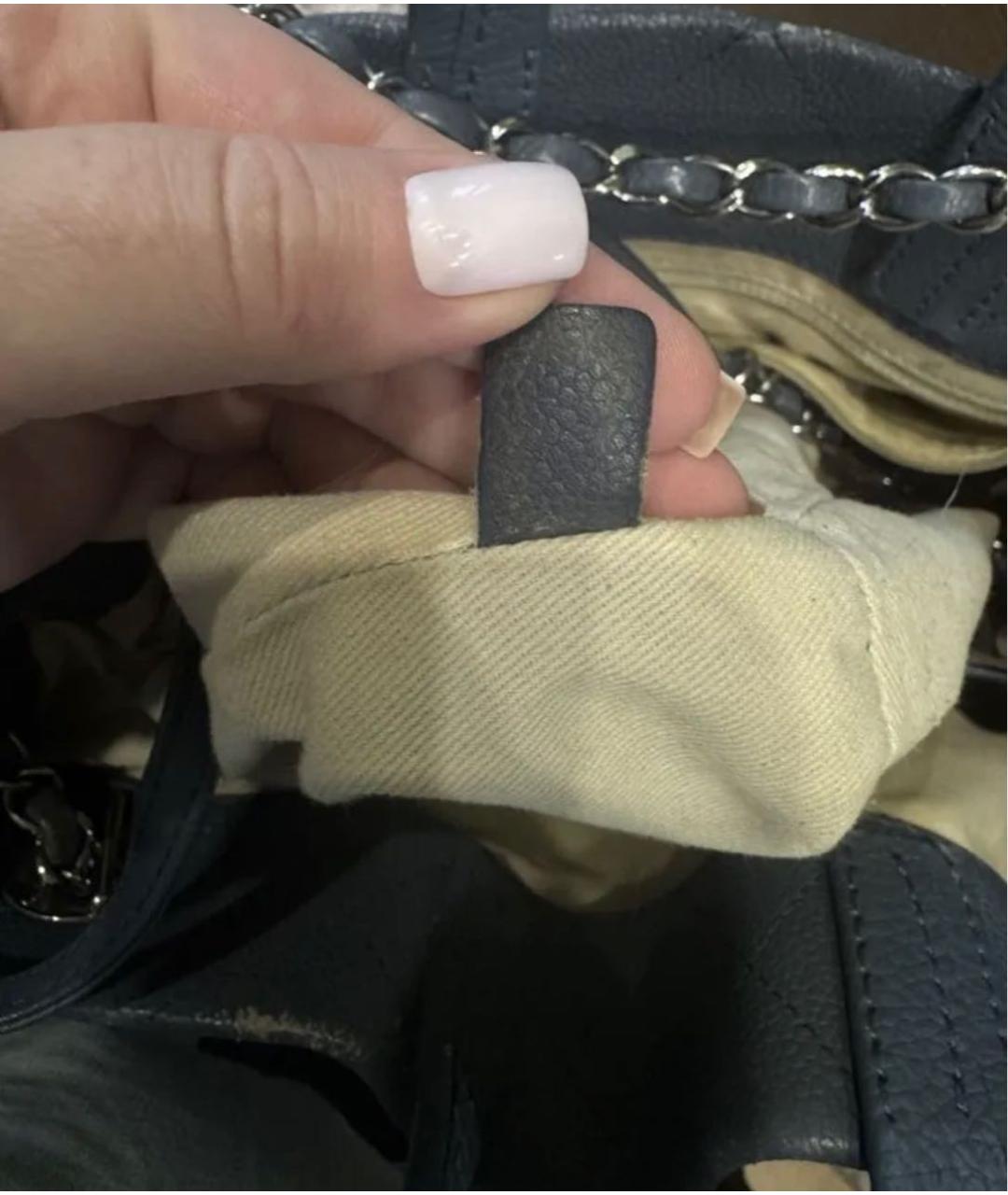 CHANEL Серая кожаная сумка тоут, фото 4