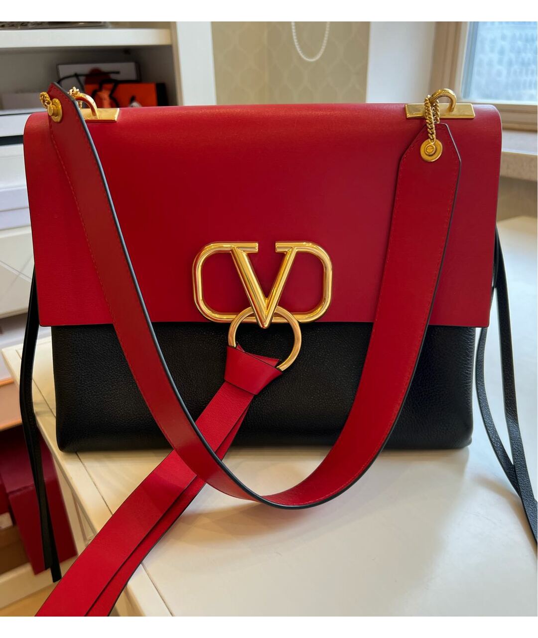 VALENTINO Черная кожаная сумка тоут, фото 4