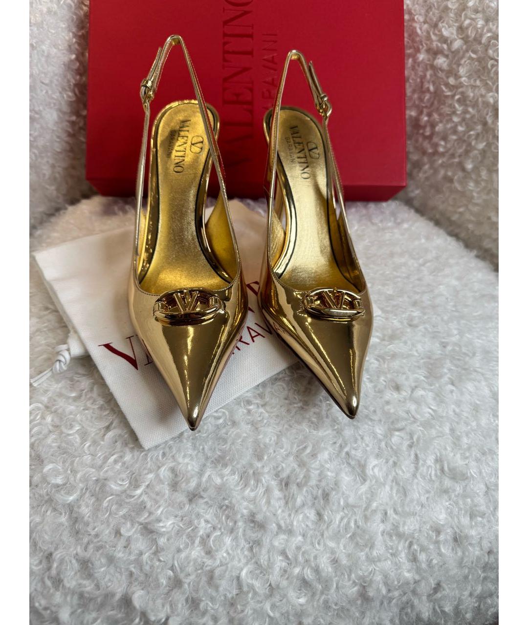 VALENTINO Золотые туфли из лакированной кожи, фото 2