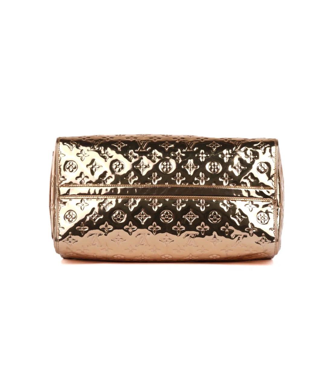 LOUIS VUITTON Золотая дорожная/спортивная сумка из лакированной кожи, фото 4