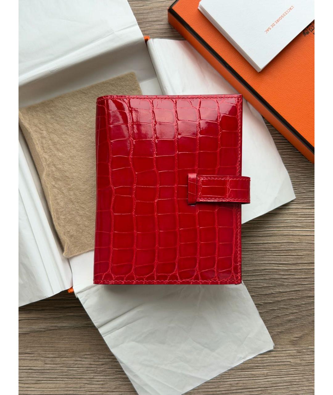 HERMES Красный кошелек из экзотической кожи, фото 3
