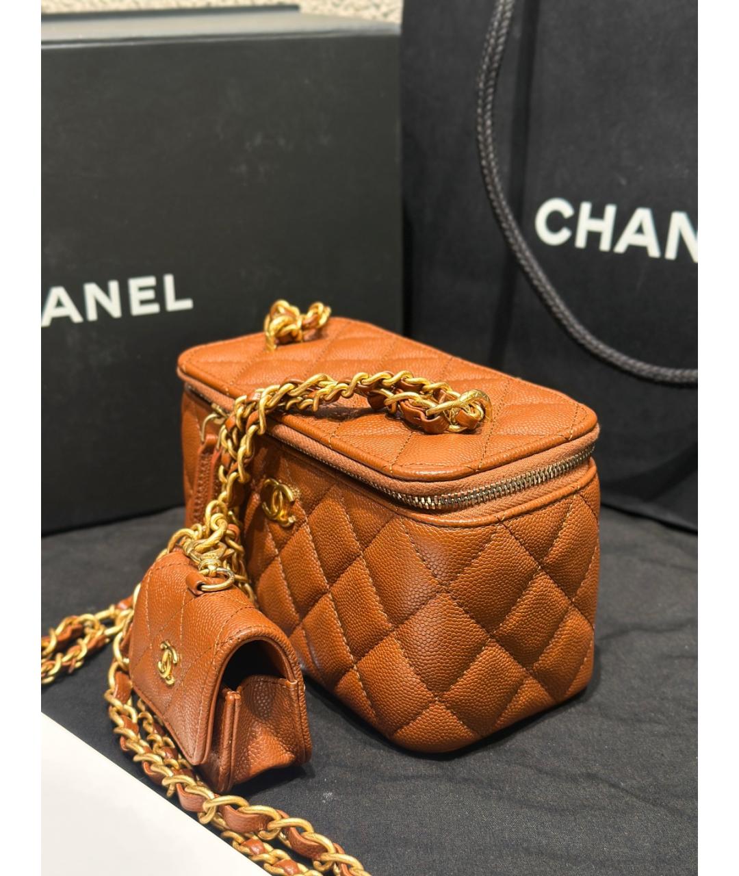 CHANEL Коричневая кожаная сумка через плечо, фото 4