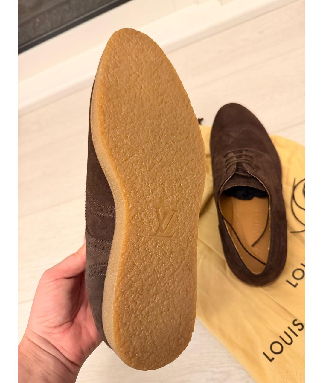 LOUIS VUITTON Коричневые замшевые низкие ботинки, фото 5