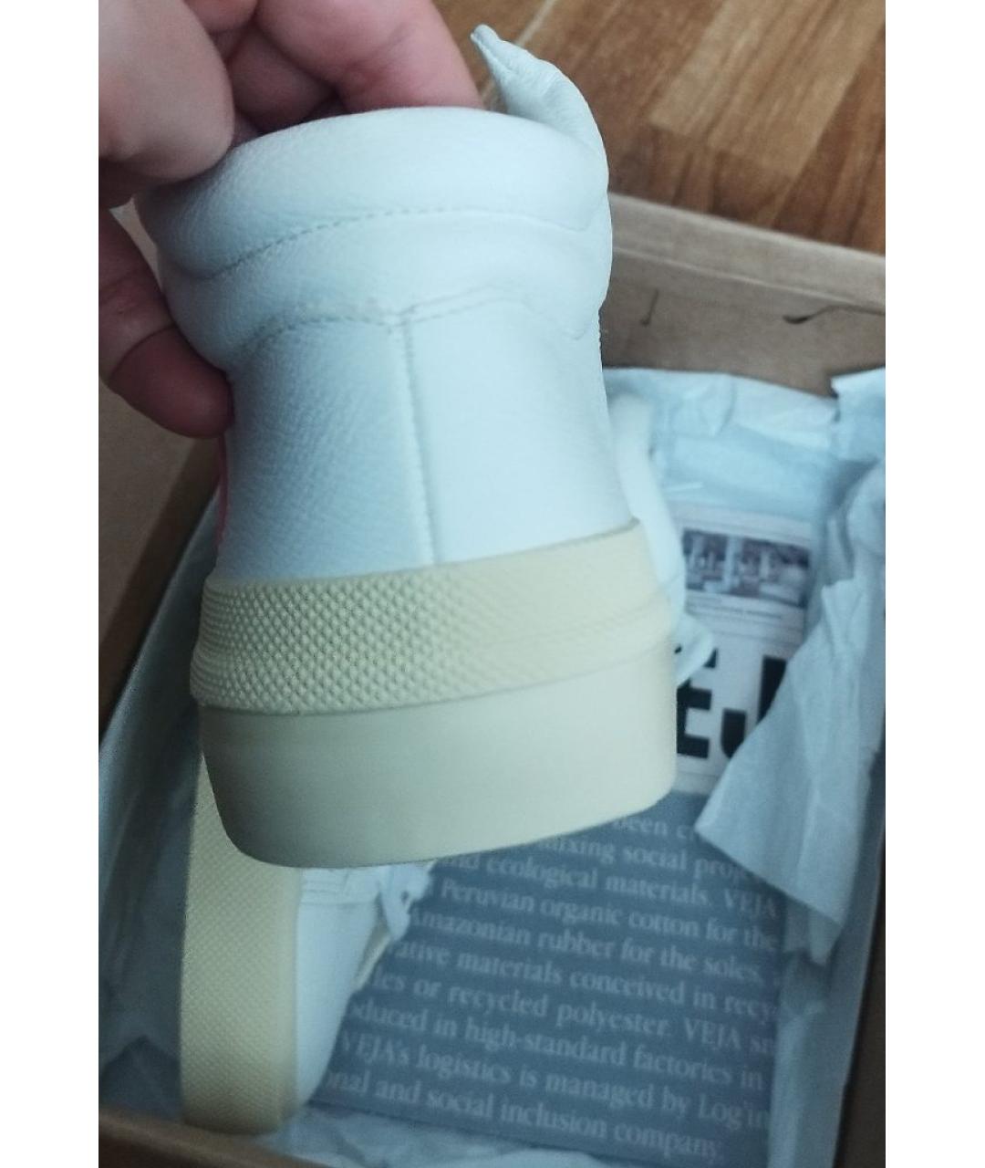 VEJA Белые кожаные кроссовки, фото 3