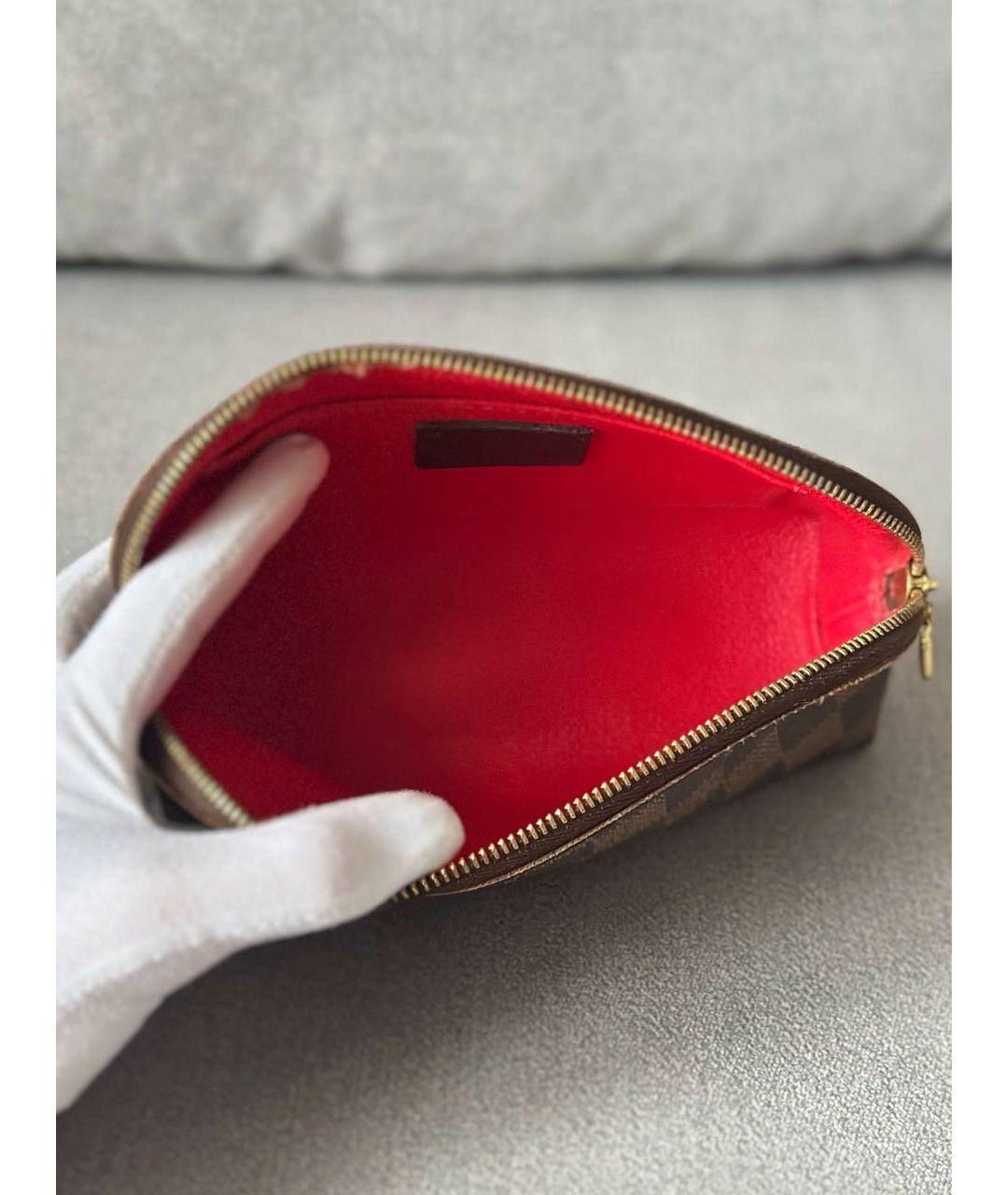 LOUIS VUITTON Коричневая косметичка, фото 7