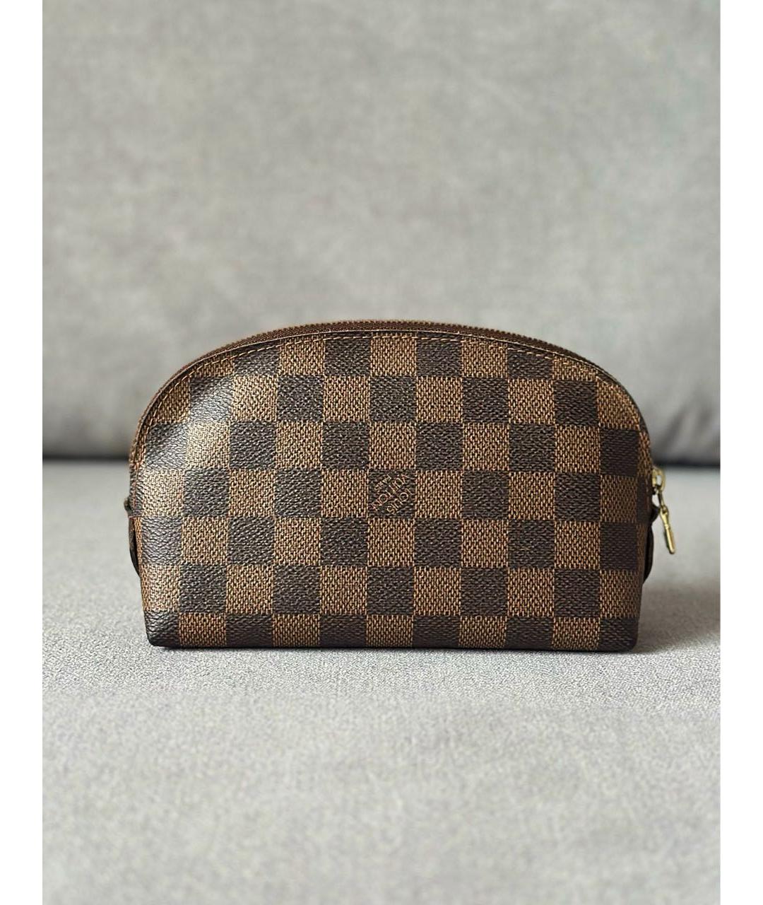 LOUIS VUITTON Коричневая косметичка, фото 3