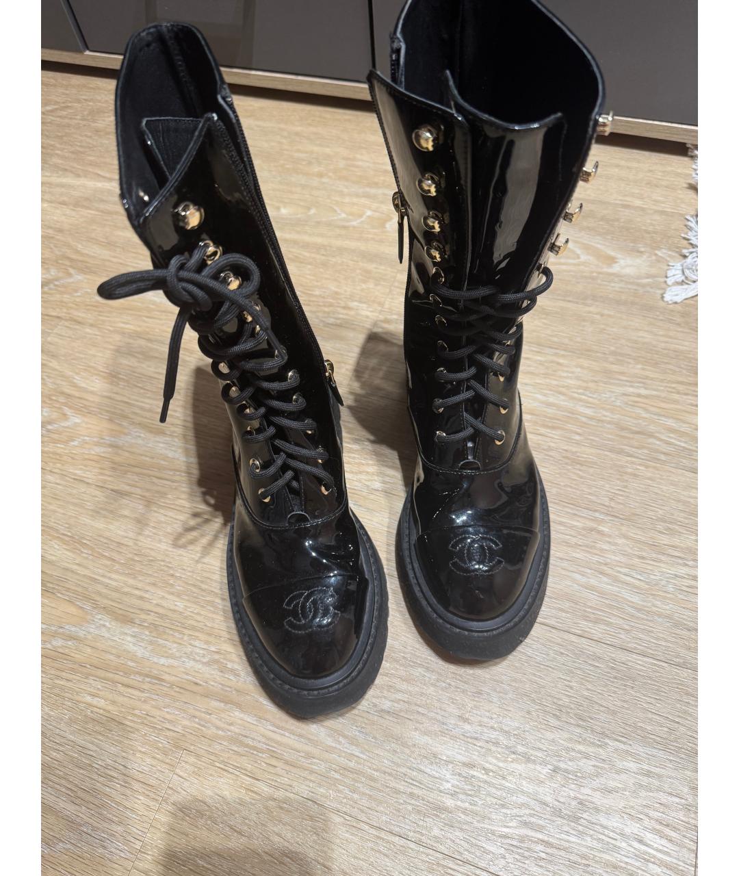 CHANEL Черные ботинки из лакированной кожи, фото 2