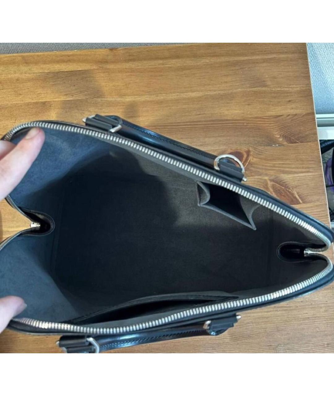 LOUIS VUITTON Черная кожаная сумка с короткими ручками, фото 4