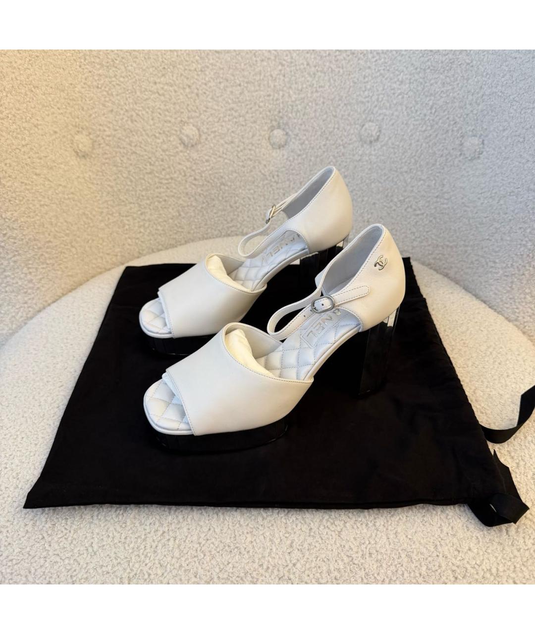 CHANEL Белые кожаные туфли, фото 2