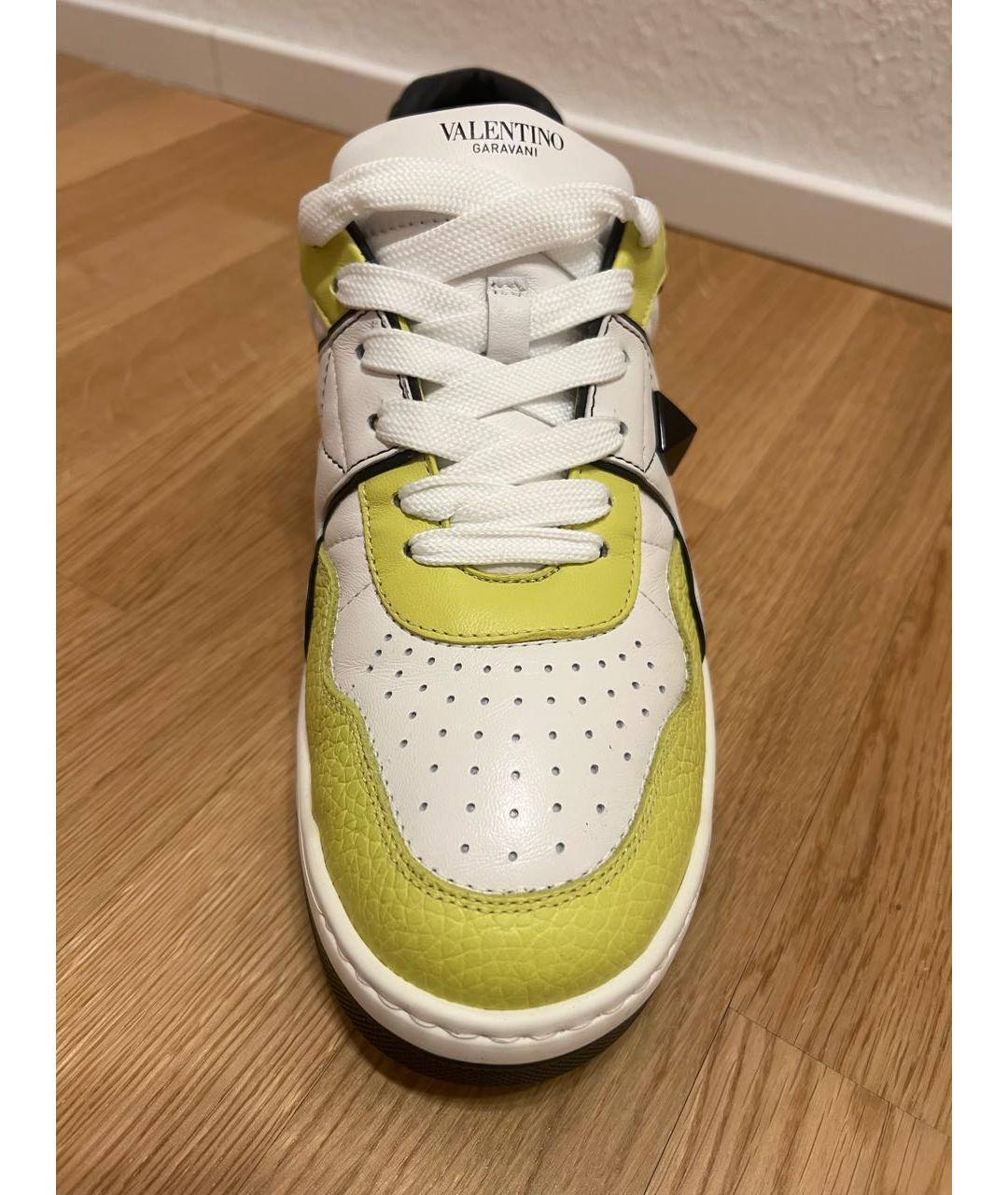 VALENTINO Белые кожаные низкие кроссовки / кеды, фото 3
