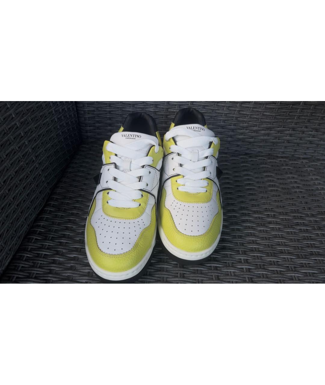 VALENTINO Белые кожаные низкие кроссовки / кеды, фото 4