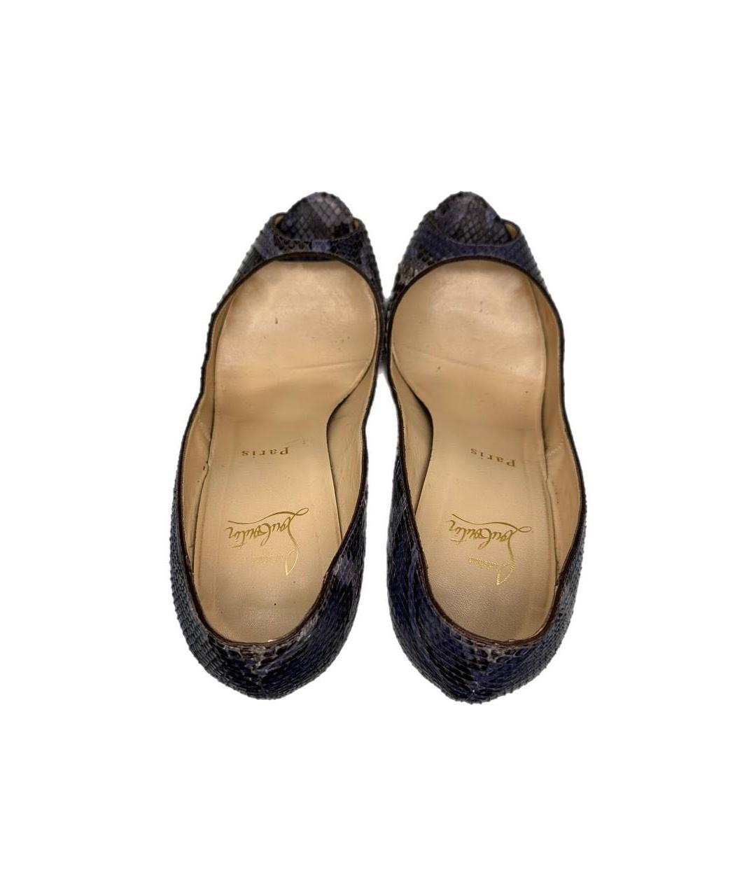 CHRISTIAN LOUBOUTIN Антрацитовые туфли из экзотической кожи, фото 3