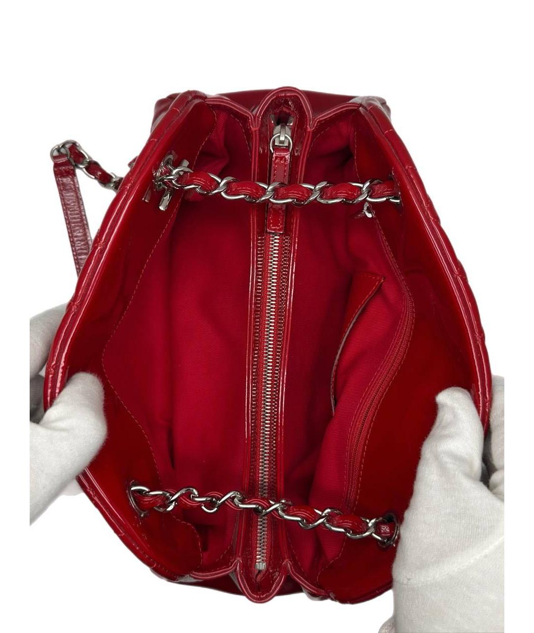 CHANEL Красная сумка через плечо из лакированной кожи, фото 8