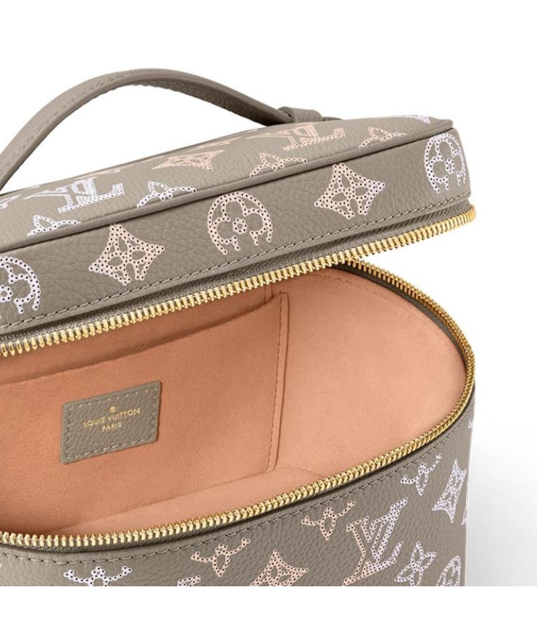 LOUIS VUITTON Бежевая косметичка, фото 6