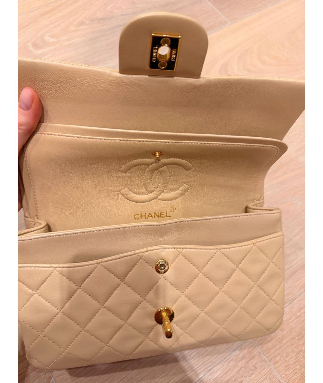 CHANEL Бежевая кожаная сумка через плечо, фото 4