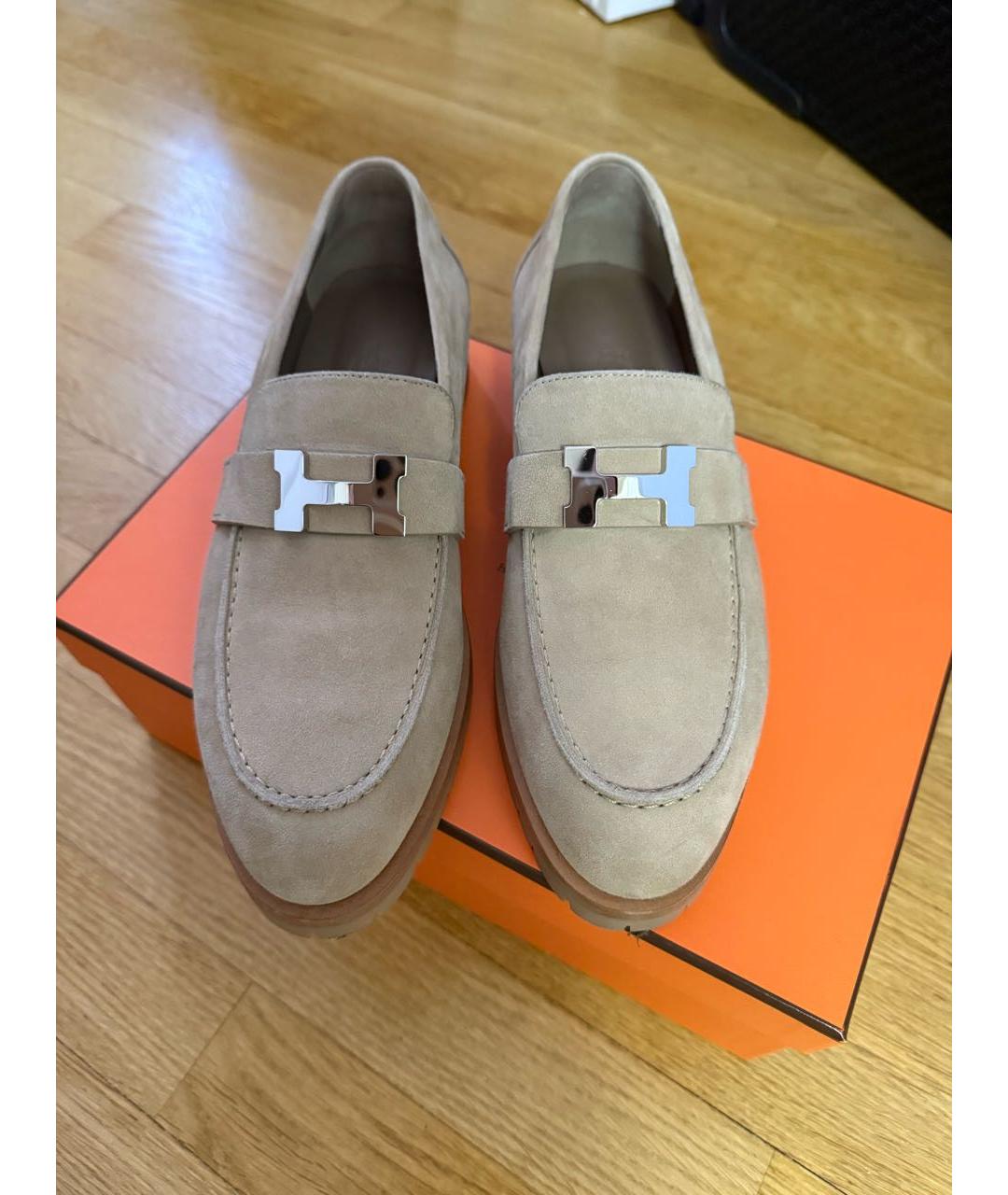 HERMES Бежевые замшевые лоферы, фото 2