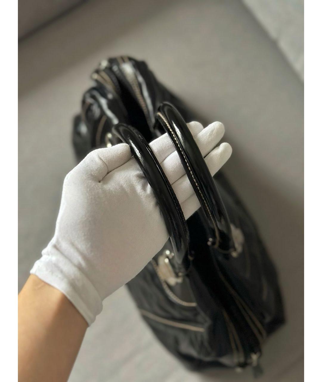 GUCCI Черная сумка с короткими ручками из лакированной кожи, фото 7