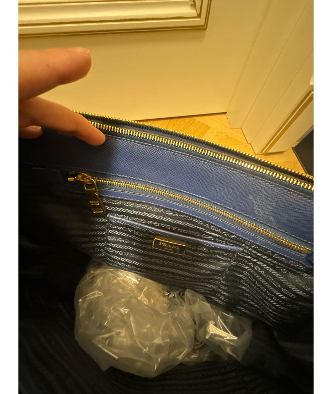 PRADA Синяя кожаная сумка с короткими ручками, фото 5