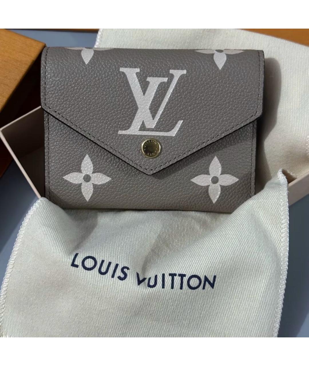 LOUIS VUITTON Серый кожаный кошелек, фото 3