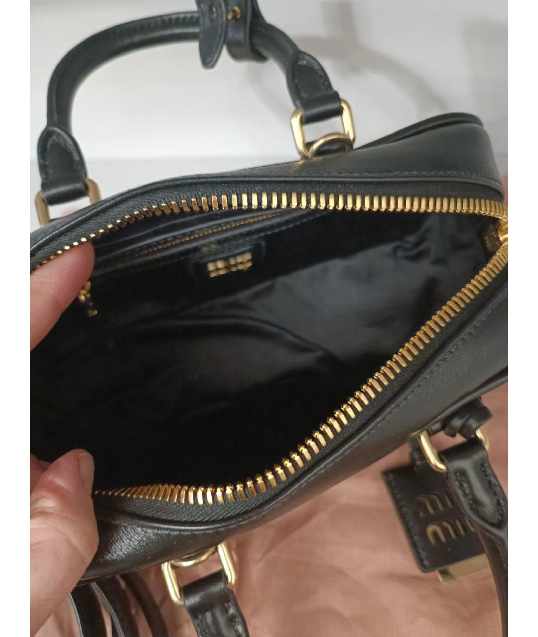 MIU MIU Черная кожаная сумка через плечо, фото 4