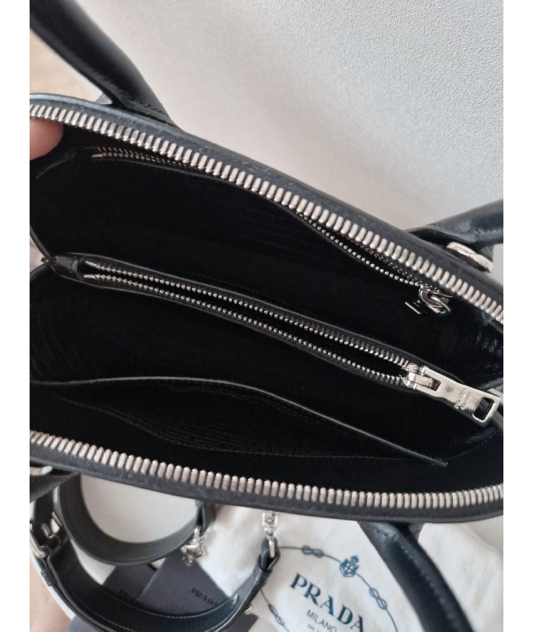 PRADA Черная кожаная сумка с короткими ручками, фото 4