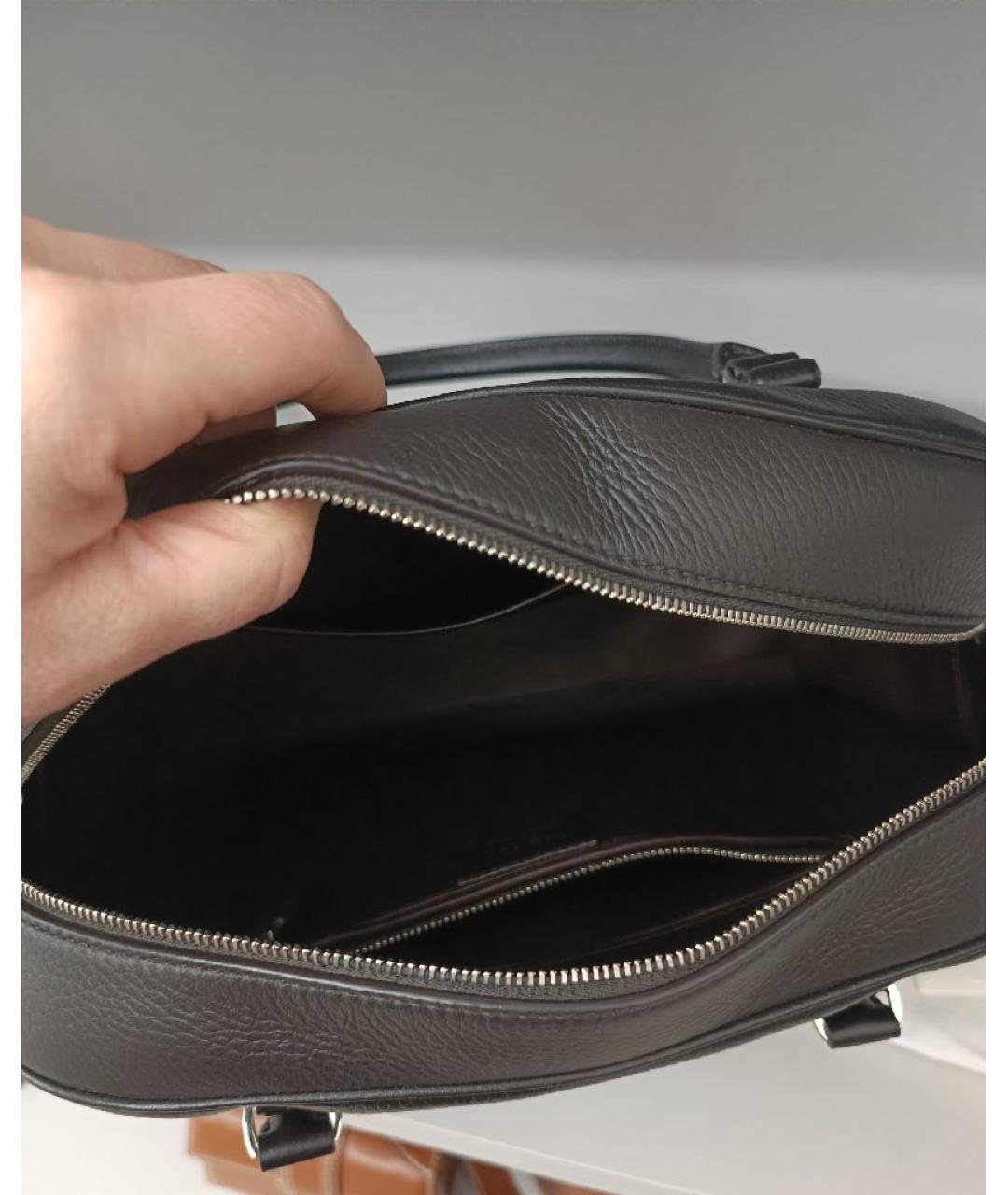 THE ROW Коричневая кожаная сумка с короткими ручками, фото 4