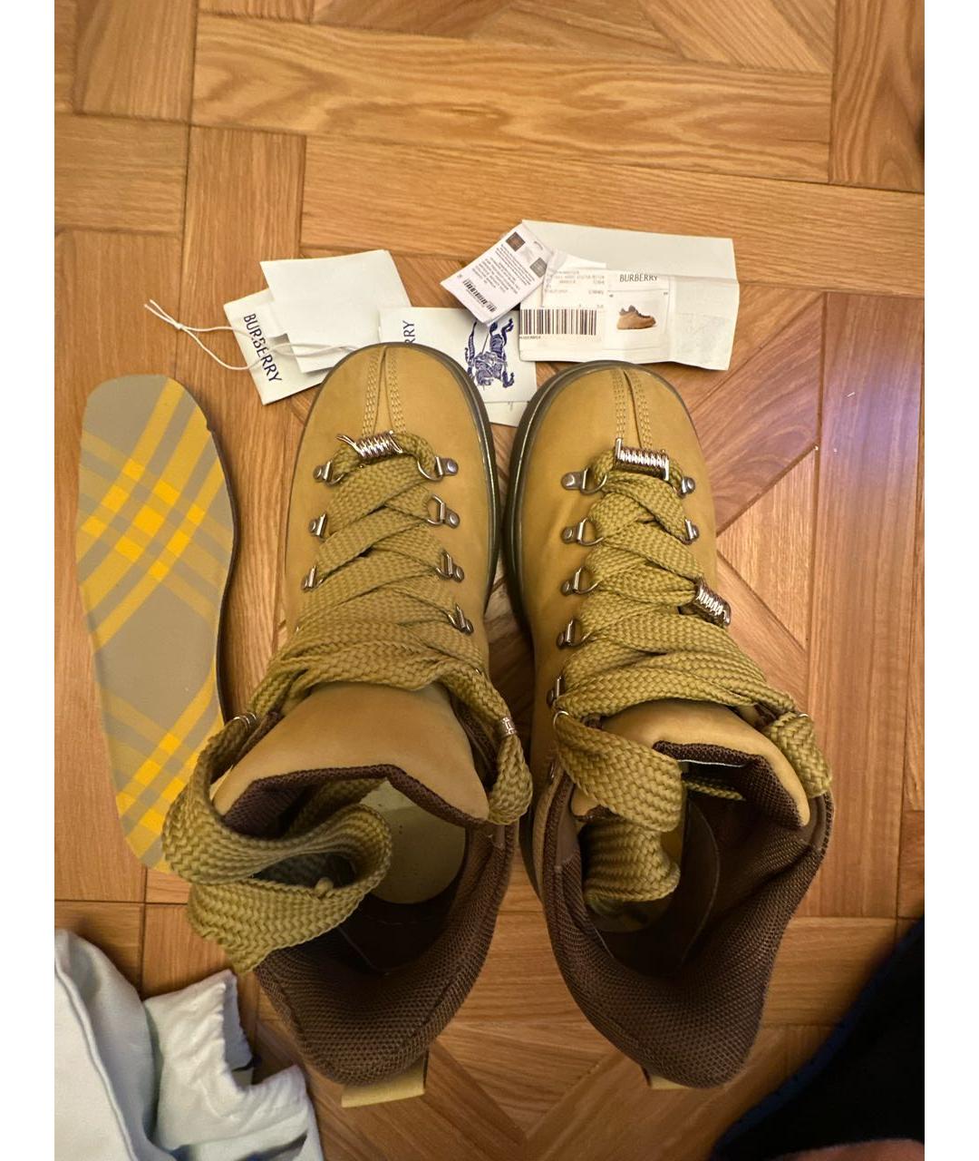 BURBERRY Горчичные кожаные низкие ботинки, фото 3