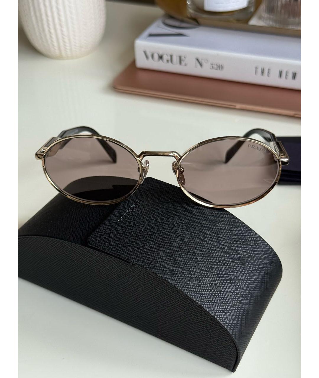 PRADA Золотые металлические солнцезащитные очки, фото 2