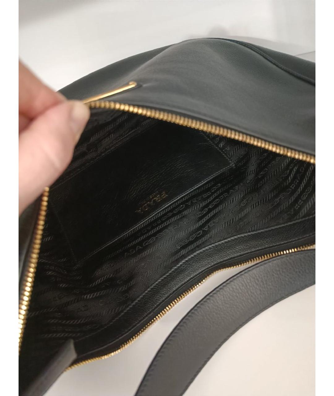 PRADA Черная кожаная сумка с короткими ручками, фото 4