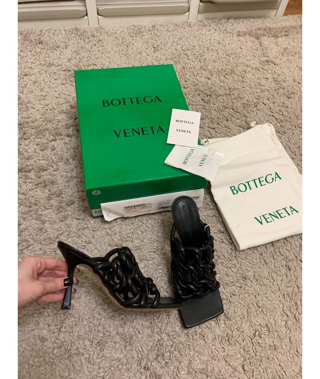 BOTTEGA VENETA Черные кожаные босоножки, фото 3