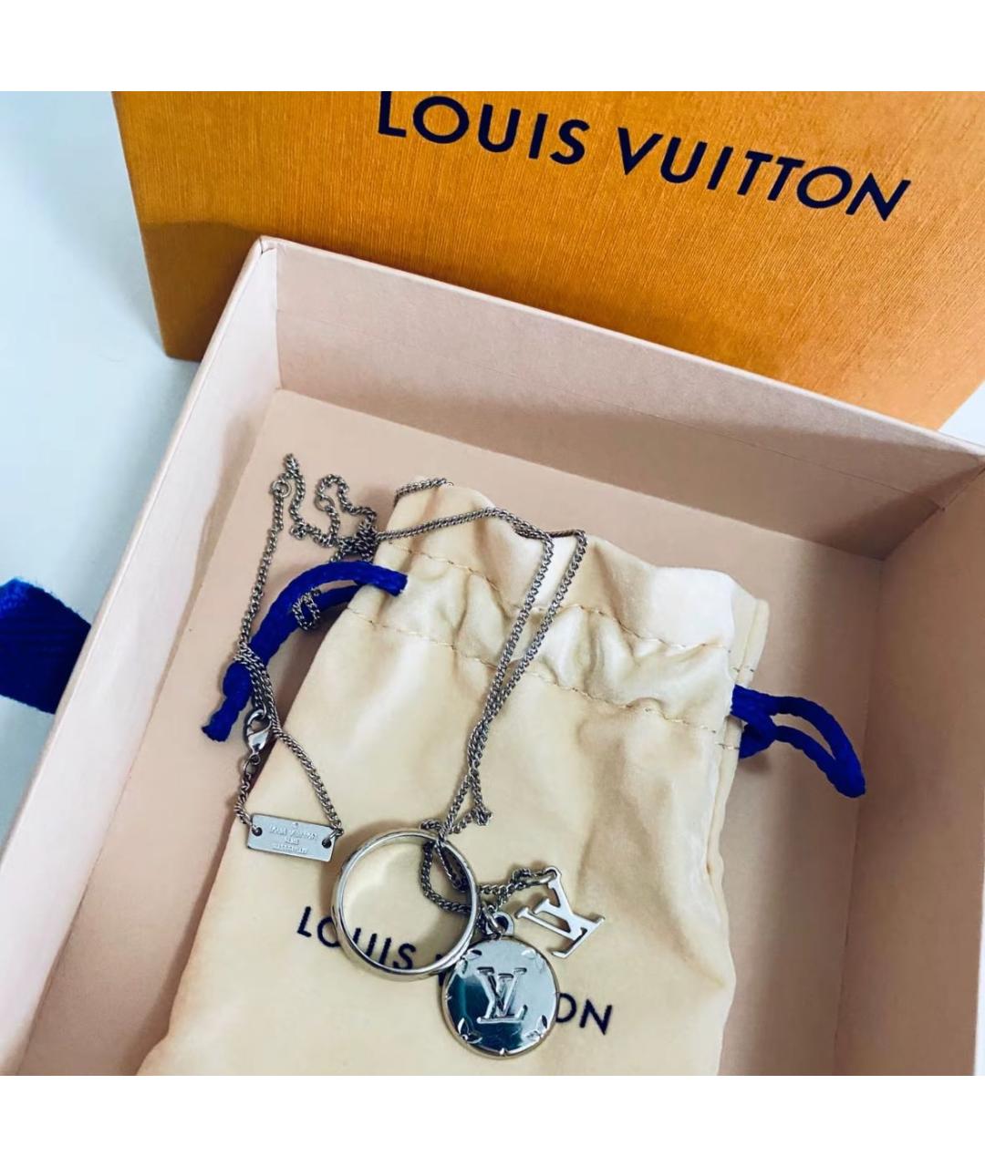 LOUIS VUITTON Серебряная металлическая подвеска, фото 2