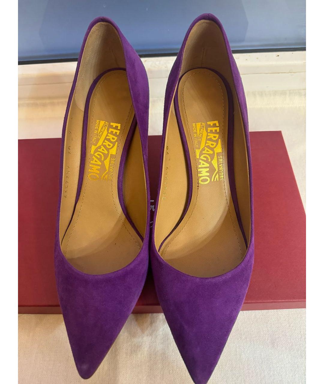 FERRAGAMO Фиолетовые замшевые туфли, фото 2