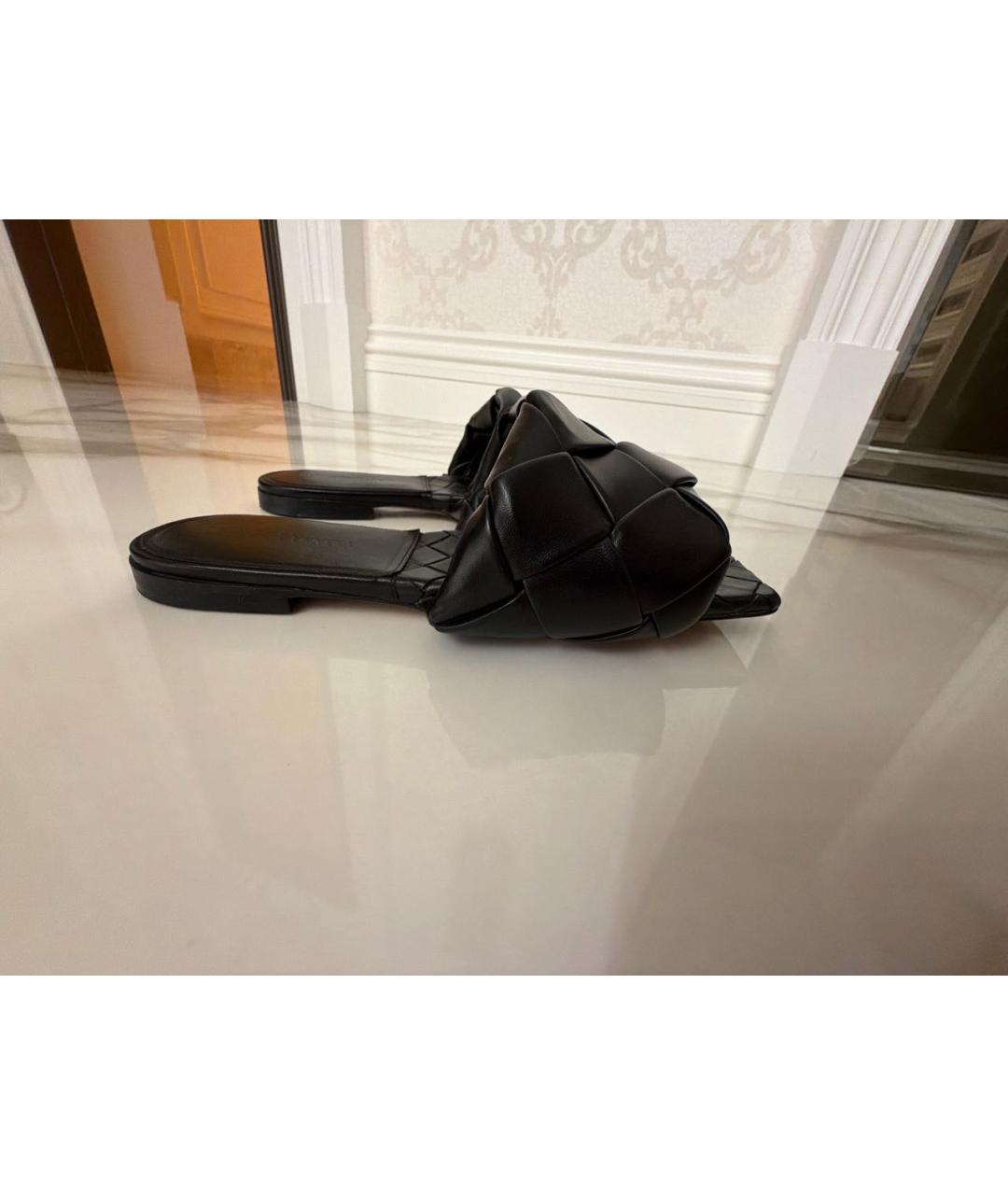 BOTTEGA VENETA Черные кожаные шлепанцы, фото 5