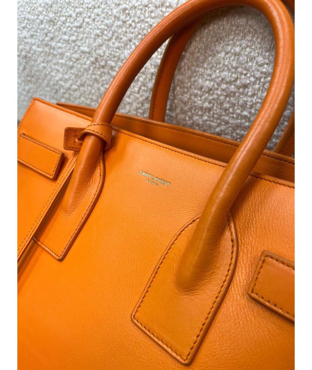 SAINT LAURENT Оранжевая кожаная сумка с короткими ручками, фото 4