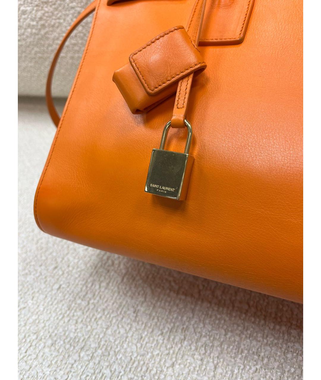 SAINT LAURENT Оранжевая кожаная сумка с короткими ручками, фото 7