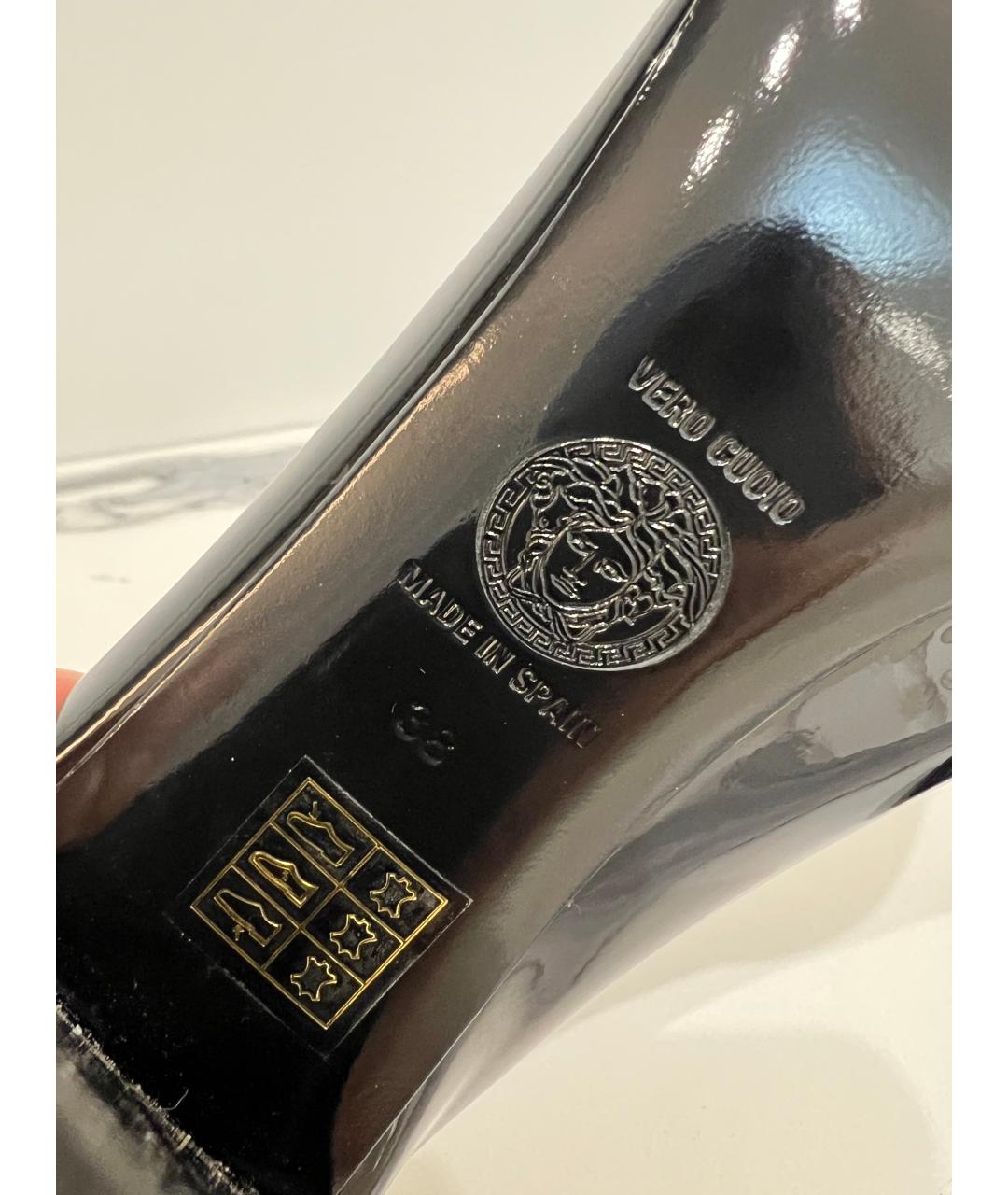 VERSACE Черные туфли из лакированной кожи, фото 5