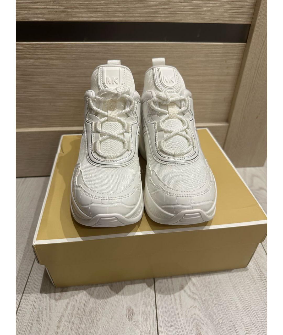 MICHAEL KORS Белые кроссовки из искусственной кожи, фото 2