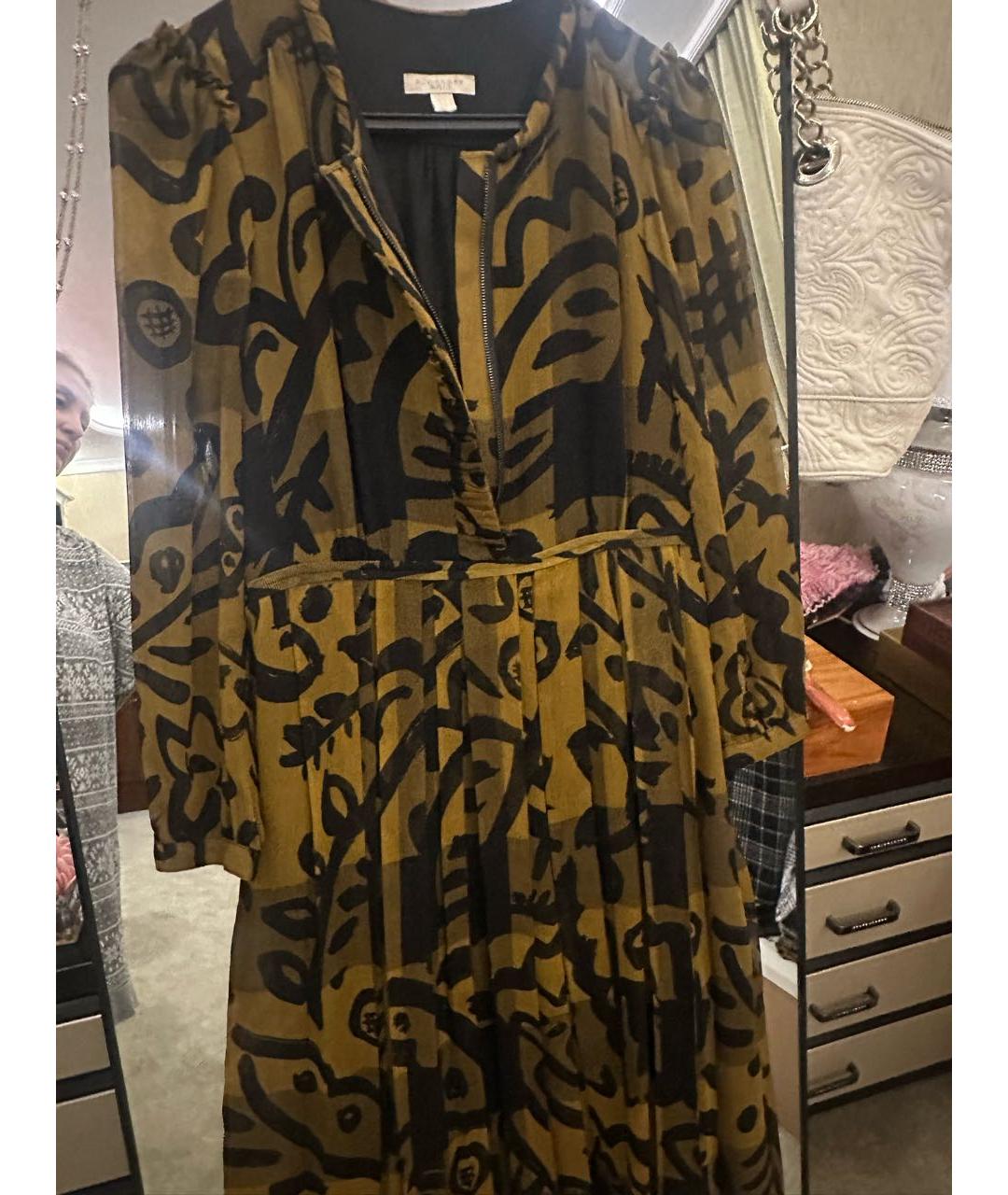 BURBERRY Горчичное шелковое повседневное платье, фото 2